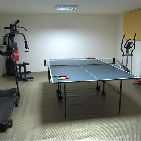 ホテル Pirina Club 3*