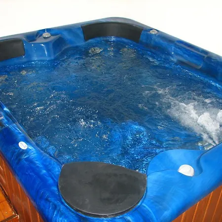 Pirina Club ホテル バンスコ