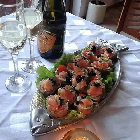 Pirina Club ホテル