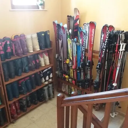 ホテル Pirina Club 3*