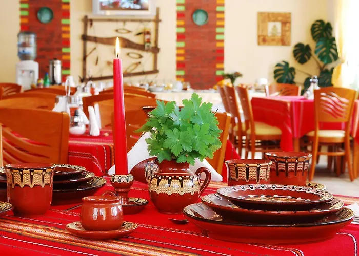 호텔 Pirina Club 3*