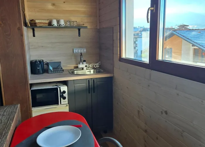 호텔 Pirina Club 3*