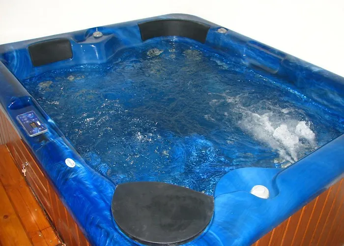 Pirina Club 호텔 반스코