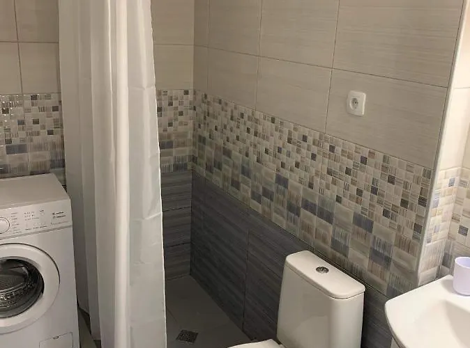 Pirina Club 3* 반스코